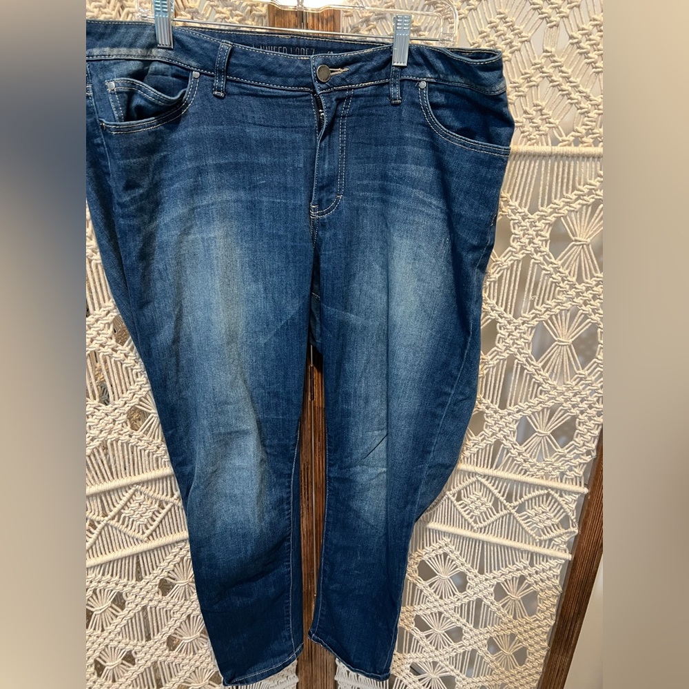 EUC Jennifer Lopez Jeans size 16w.
